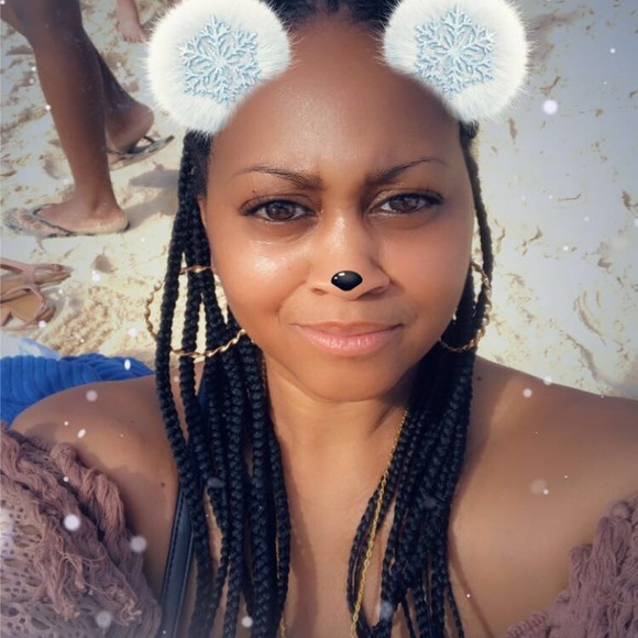 Meet your Posher, Angela - Picture 1 of 1